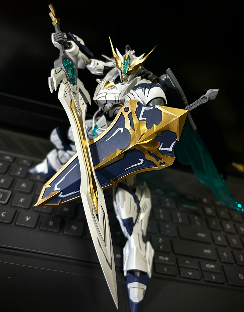 Original Snaa Titan Greatsword - Model Kit Snaa ulasan dan harga